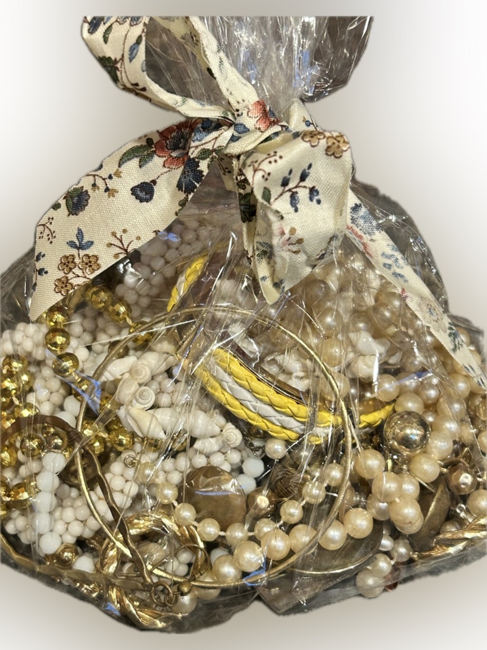 Vintage Mixed Pearl & Gold-tone Costume Jewelry Bundle Craft & Some Wearable
